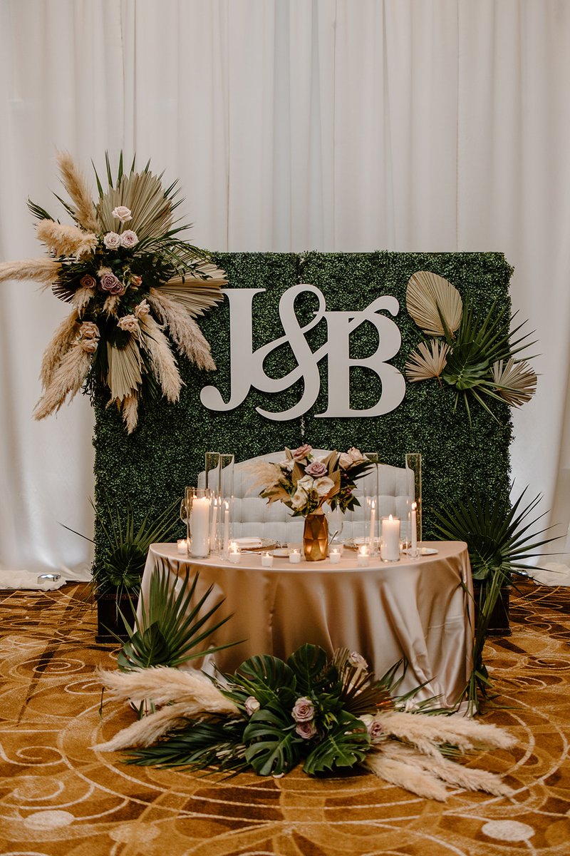 One things for sure, I’ll never forget the floral details from Brooke & Justin’s wedding 😍
⁠
#MargaritavilleResortOrlando #MargaritavilleResort #MargaritavilleOrlando #Margaritaville #OrlandoWeddings #OrlandoWedding #Weddings #WeddingDay #TropicalWedding #ResortWeddings