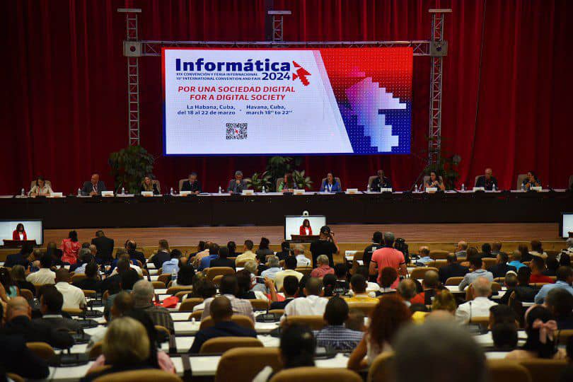 InformaticaHab's tweet photo. #Informática2024 
En el Palacio de Convenciones inauguración de la Convención y Feria Internacional Informática 2024 #Cuba https://t.co/eVgmnbVHC7