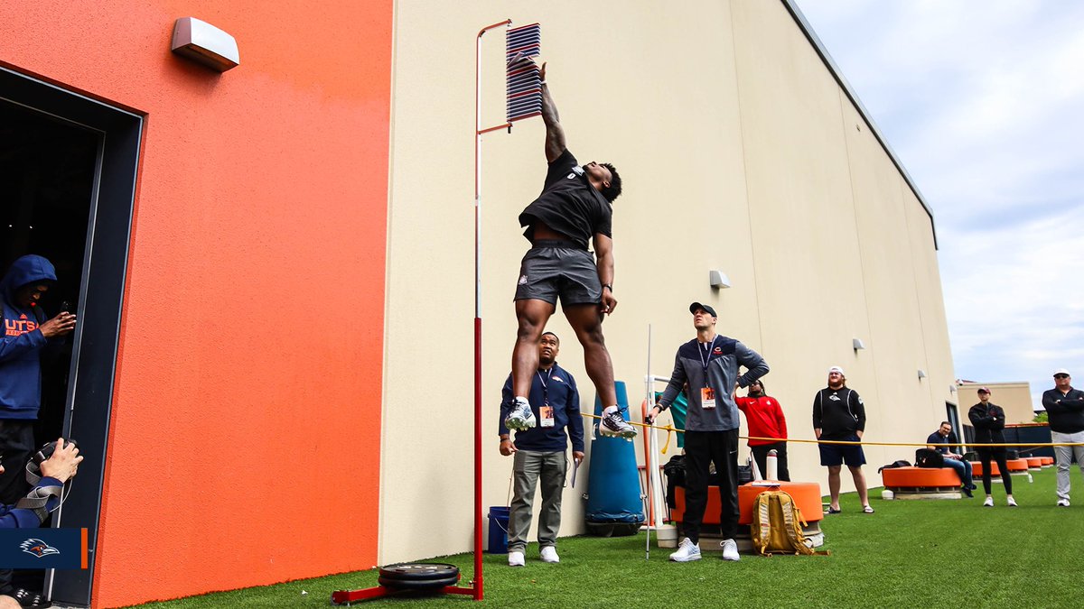dianawisdom's tweet photo. Today is the exact date and day that we received the news that Bryce had cancer. It was four years ago today, March 18th!! Well today Bryce was there to make sure his brother could fly!! That vertical was bananas!! #BryceStrong 🕊️ #ProDay24 https://t.co/8sK9e5cQ6f
