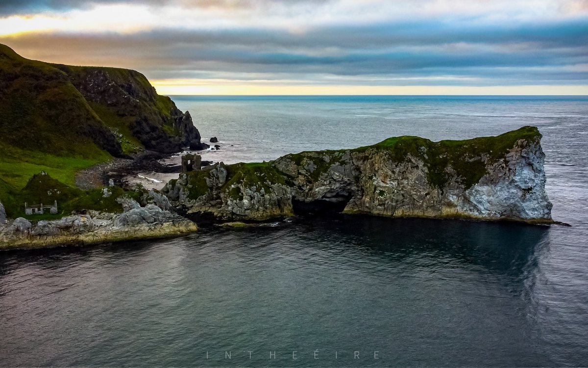 I N T H E É I R E tweet media