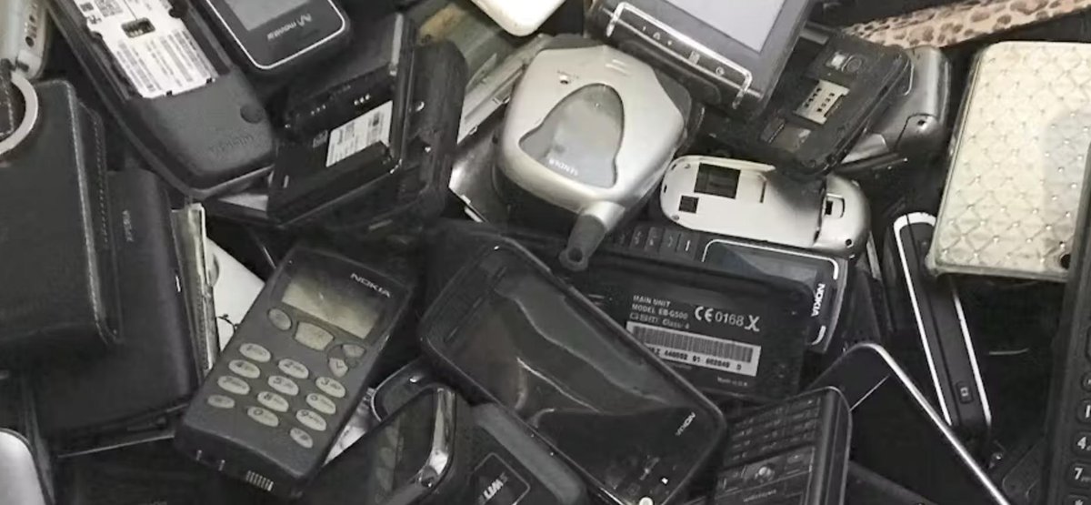 Isabelle HUAULT 🇺🇦 (@isabellehuault) on Twitter photo ♻️ ‘Urban mines’: how to unlock our electronic junk’s potential
➡️ An article by <a href="/FVerrax/">Fanny Verrax</a>, Associate professor <a href="/EMLYON/">emlyon business school</a>, in <a href="/ConversationUK/">The Conversation</a>
ow.ly/14EI30sAVLh ♻️ ‘Urban mines’: how to unlock our electronic junk’s potential
➡️ An article by <a href="/FVerrax/">Fanny Verrax</a>, Associate professor <a href="/EMLYON/">emlyon business school</a>, in <a href="/ConversationUK/">The Conversation</a>
ow.ly/14EI30sAVLh