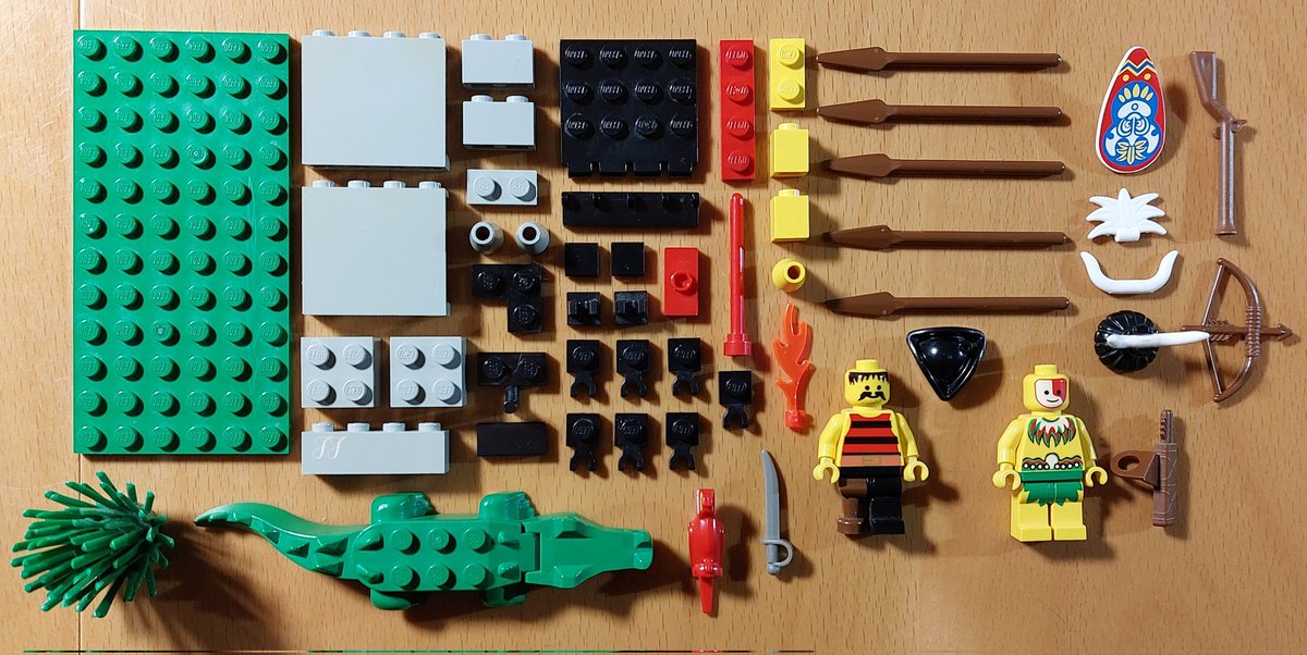 ShowYourLEGOonX's tweet photo. Who knows the name and the release year?
#LEGO #LEGOriddle https://t.co/jcJDizAjli