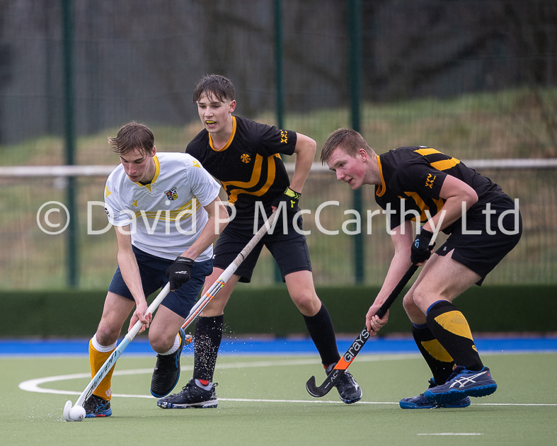 The @ScottishHockey Aspire Boys Cup was played on Friday at Glasgow National Hockey Centre @HSofDundee vs @Trinity_sports1 My photos from this match can be seen: davidpmccarthyphotography.com/p724015031 #davidpmccarthyphotography #sportsphotographer #brandphotographer #scottishhockey