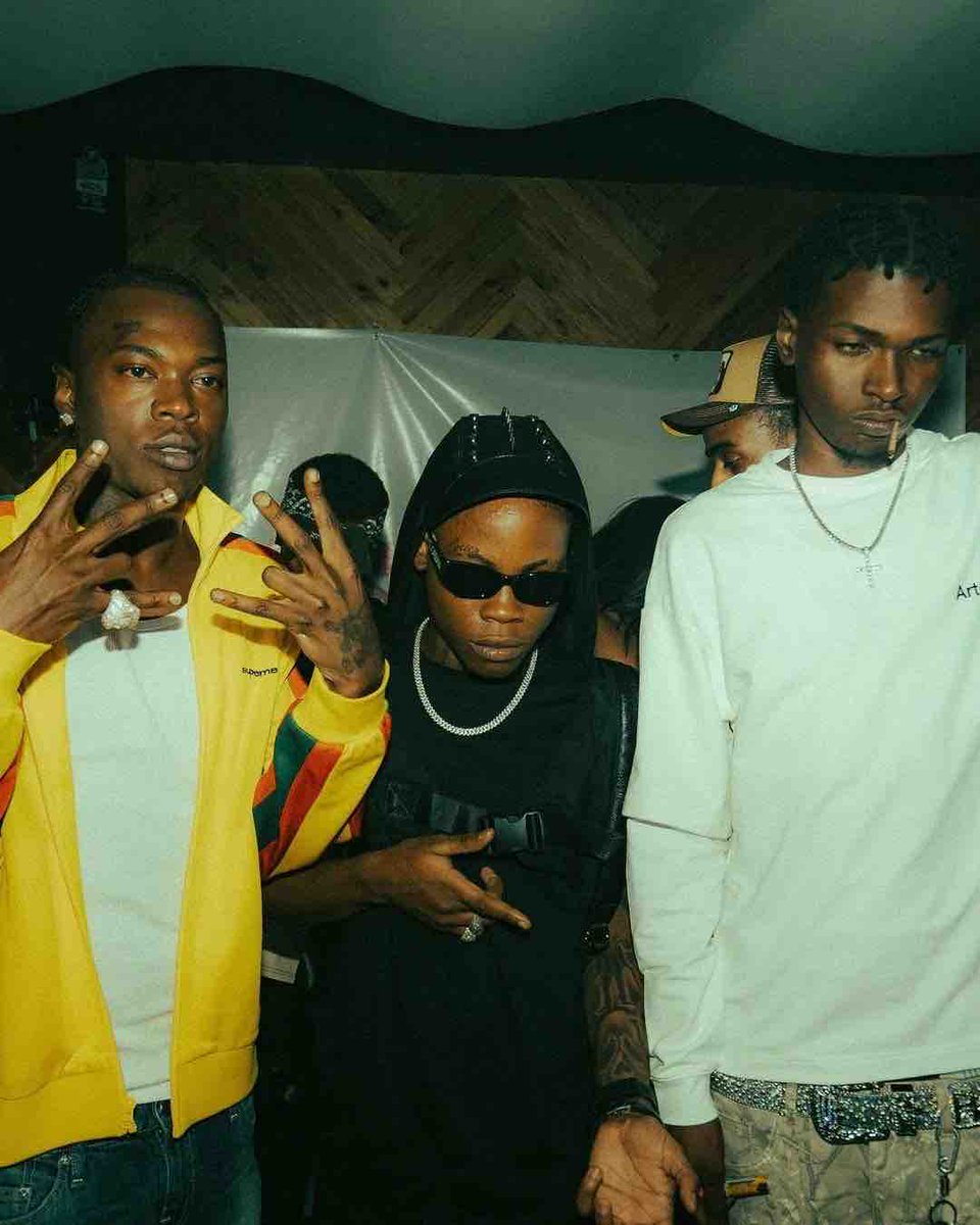 Large 🔥

#DancehallMusic #Dancehall #DancehallArtist #DancehallDaily #DancehallReggae #ReggaeDancehall