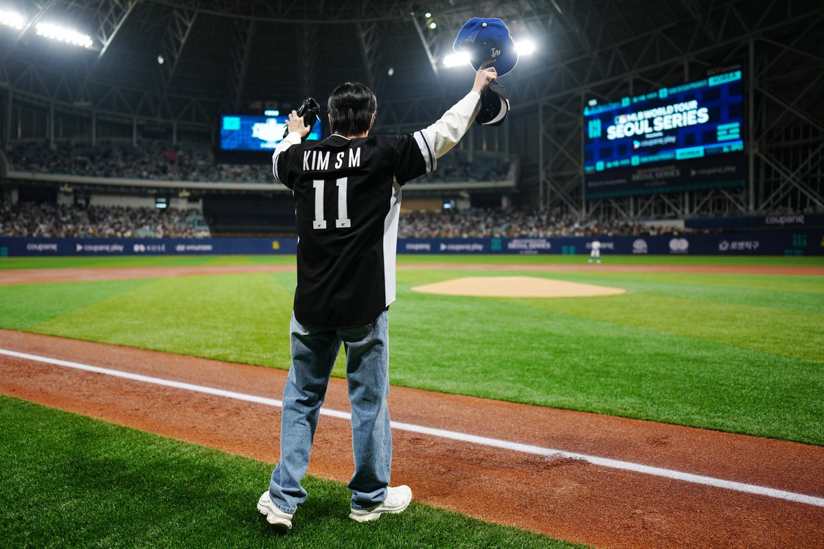 MTV's tweet photo. I don't know about you, but I would happily attend any games where I get to see Seungmin on the field ⚾️

🌟 @Stray_Kids https://t.co/Z3Mx3xM4im