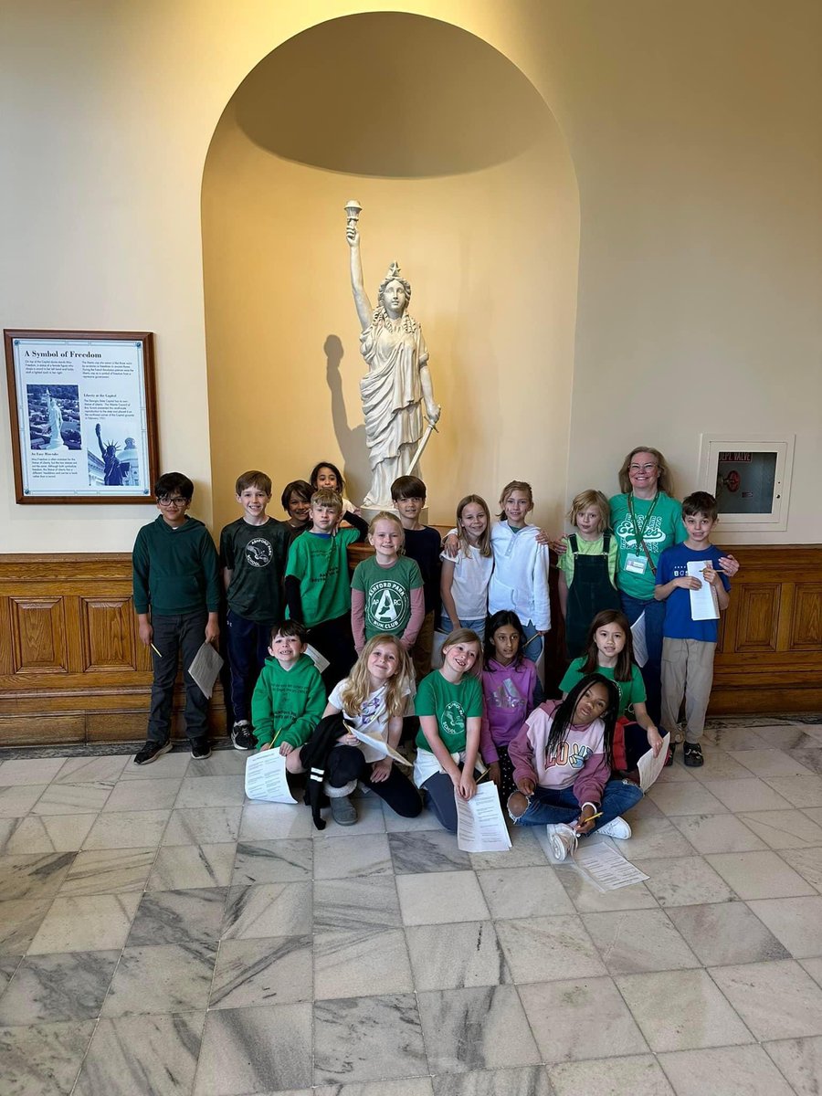 Our 3rd graders visited the GA State Capitol today! 🏛️ They had an amazing time learning about our state's history and government. 🚌✨ #WatchUsSoar @DeKalbSchools @COSDeKalbCounty @DCSDRegion1