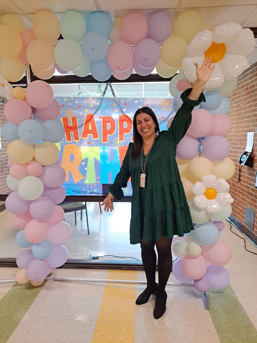 Wishing our awesome AP Boratko a very happy birthday today! 🥳 We love and appreciate all that you do for our AFSTEM community! Cheers to an amazing year! #stempride🌱 @msboratko @STEMEdCT @Hartford_Public