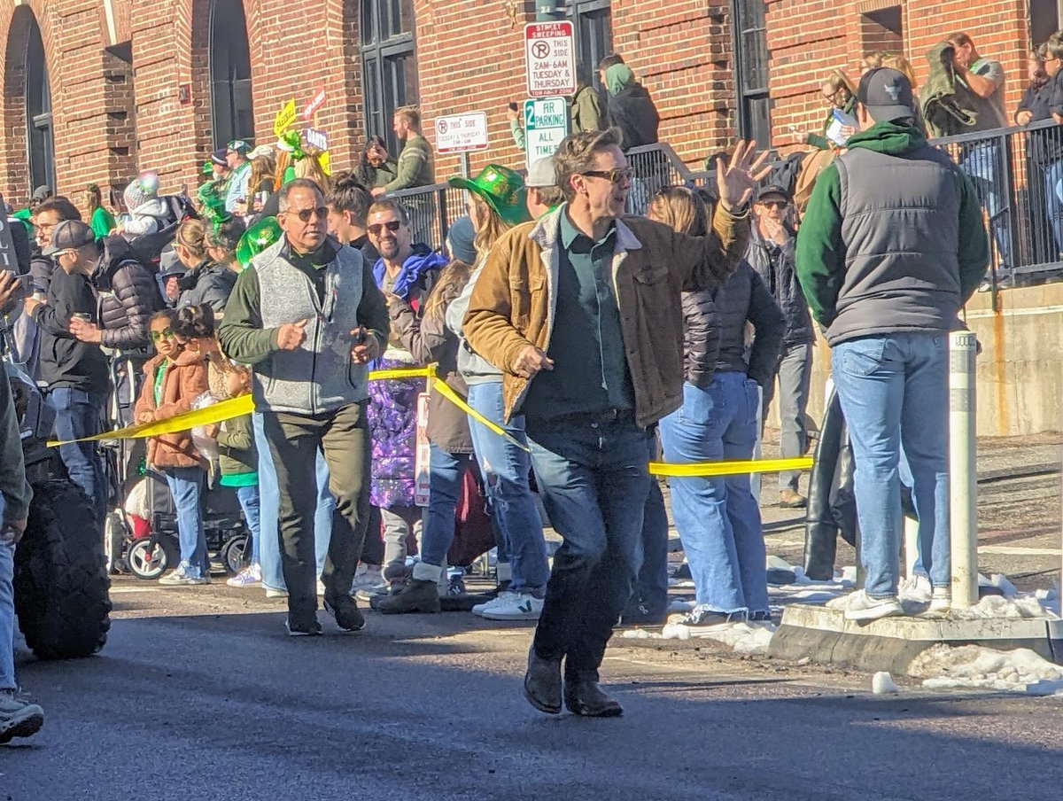 Had a great time at the #StPatricksDay parade last weekend. Wonderful to see the crowd celebrating! #D10 #MrDowntown @downtowndenver