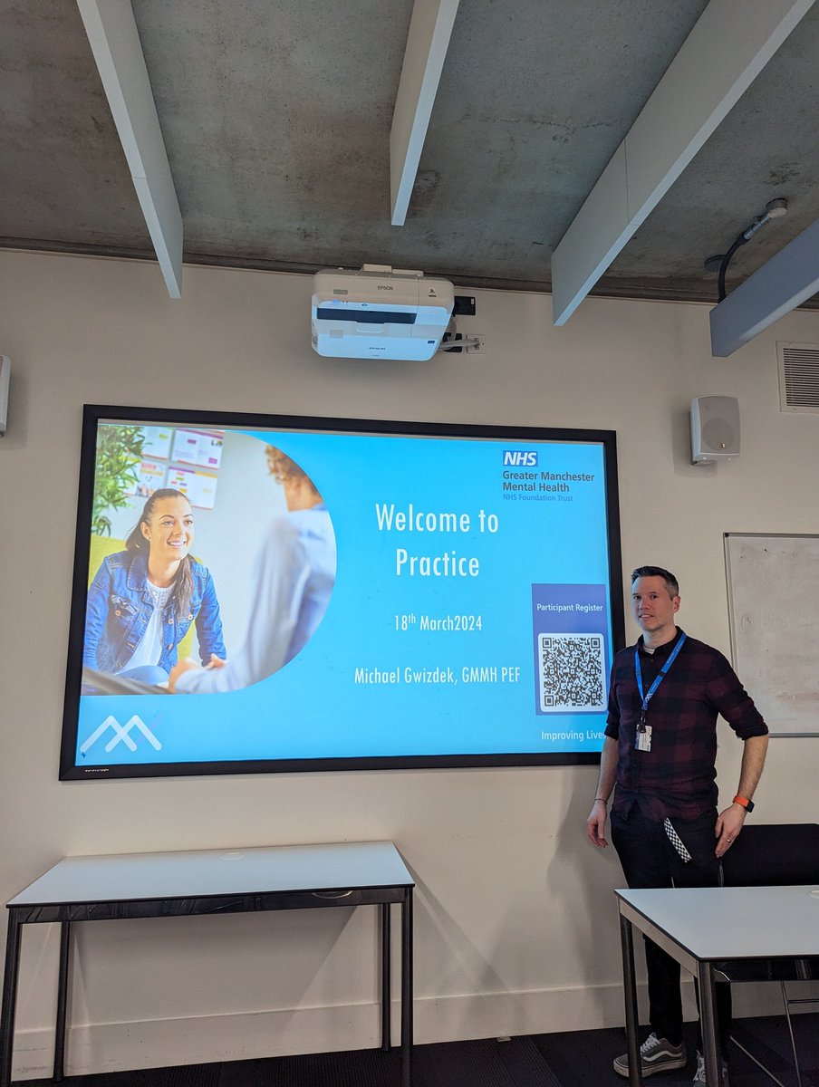 So lovely having Michael Gwizdek from GMMH to come to MMU and talk to our new MSc MH learners about the expectations in practice and to answer any questions ☺️ Good luck! @GMMH_NHS @nursingsocmmu @HelenLouise105
