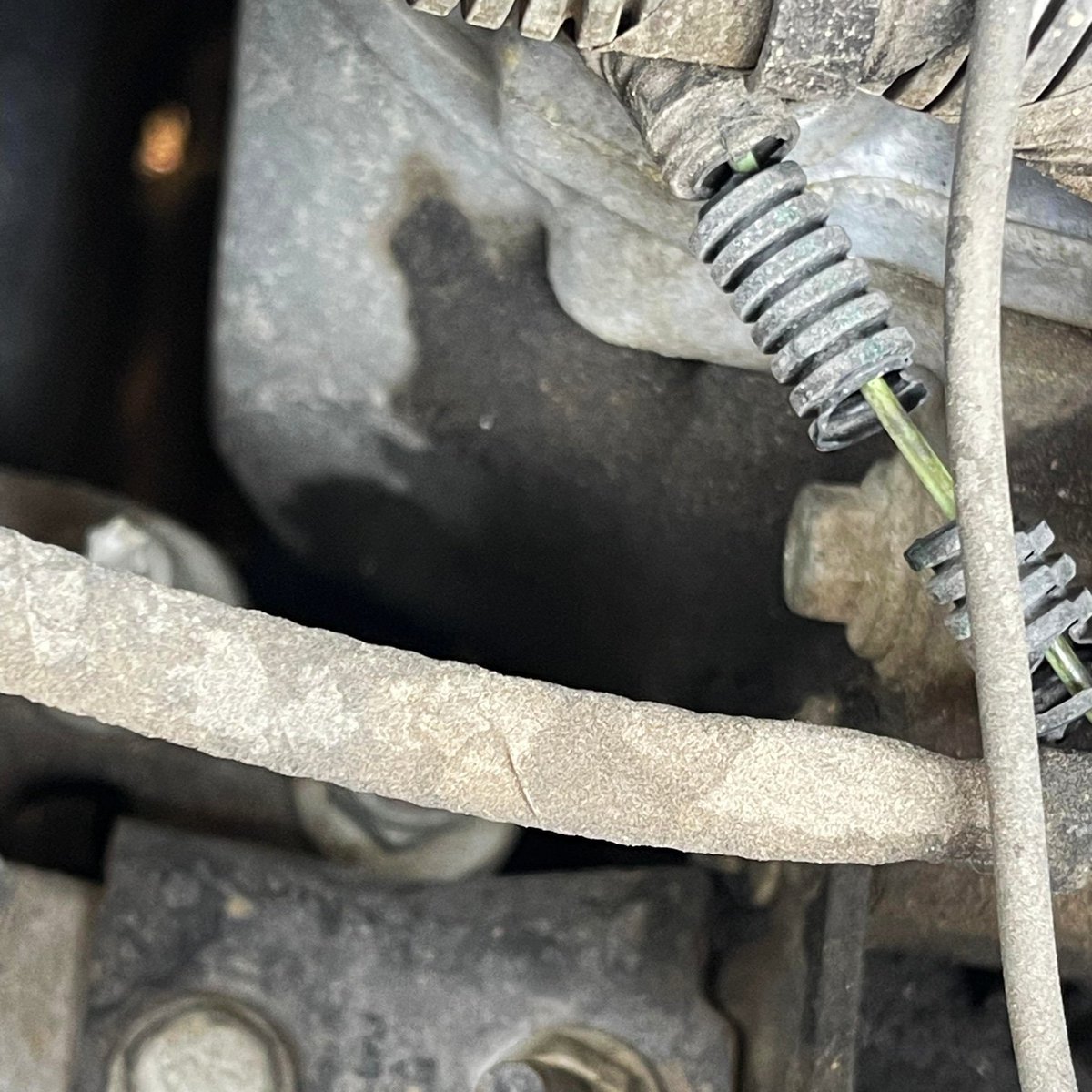 Locating leaks and damage to parts early on will help to ensure the performance and overall safety of your vehicle while identifying potential repairs before they become major headaches. 👨🏾‍🔧🇺🇸💪🏾

andersonmobileoil.com 
#careducation
#inspection
#Vehiclemaintenance
#andersonsoil