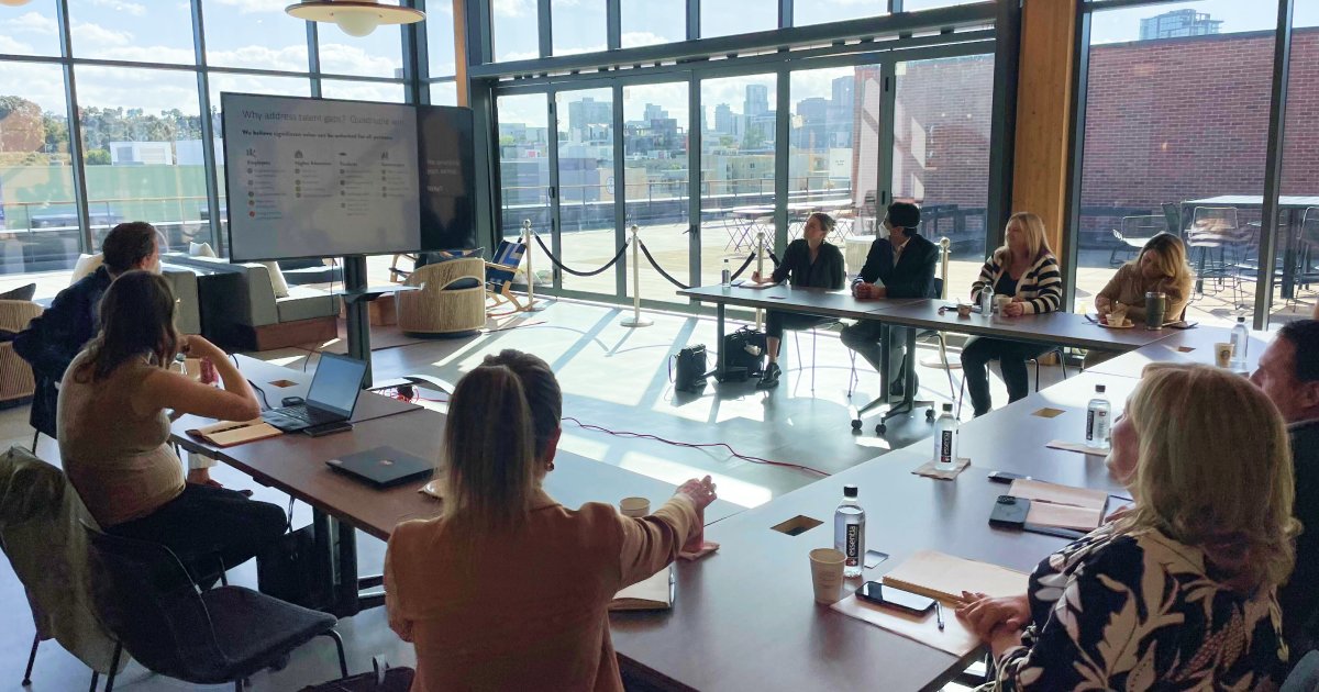 SDRegionalEDC's tweet photo. Pathways into quality careers for San Diegans are key to an #inclusiveSD.

Following a presentation on natl. talent trends from @BCG's Sacha Litman, our #advancingSD Steering Committee discussed opportunities to collaborate on regional partnerships &amp; long-term talent needs. https://t.co/v7M0A7T7hd