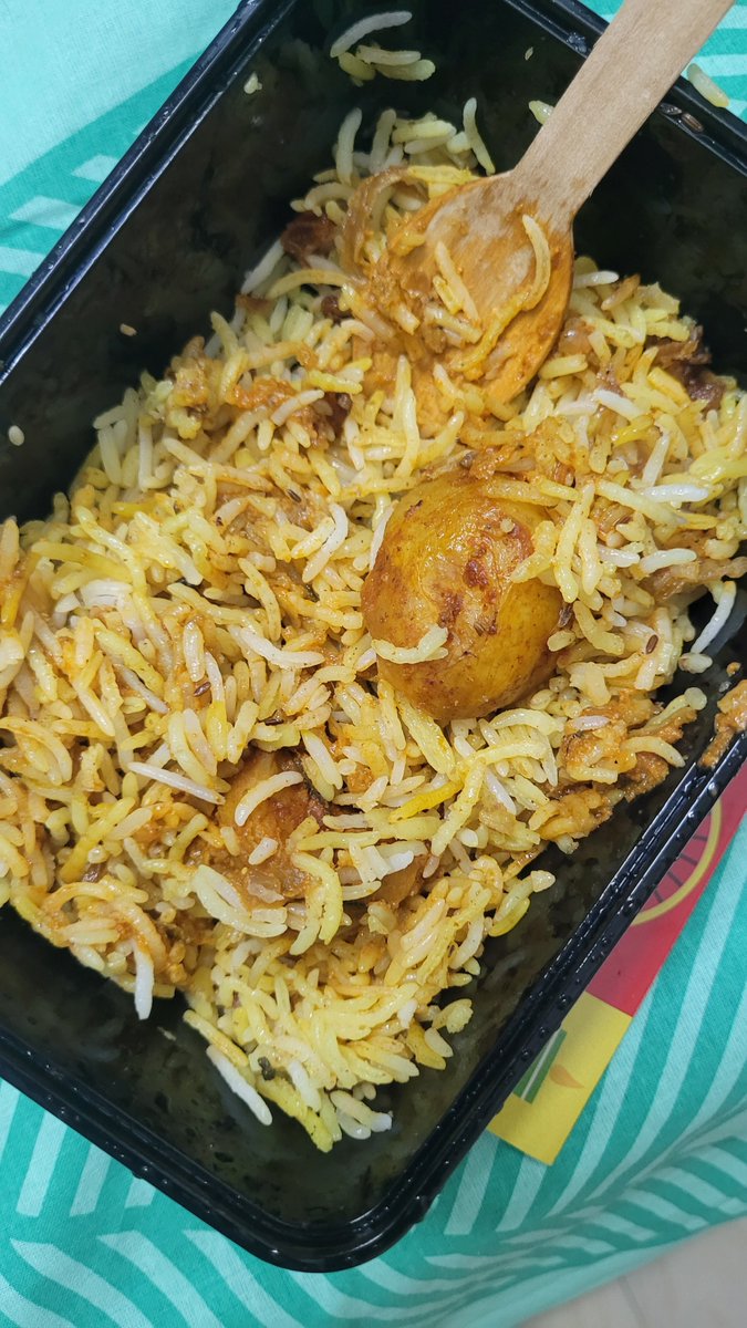 UjwalAnurag's tweet image. Is it too much to ask for one piece of carrot in the Veg biryani?

@Eatclub_ @GHMCOnline @fssaiindia 

Even the TAKEAWAY system is riddled with DELAYS. 

#eatclub #Biryani #foodSCAM