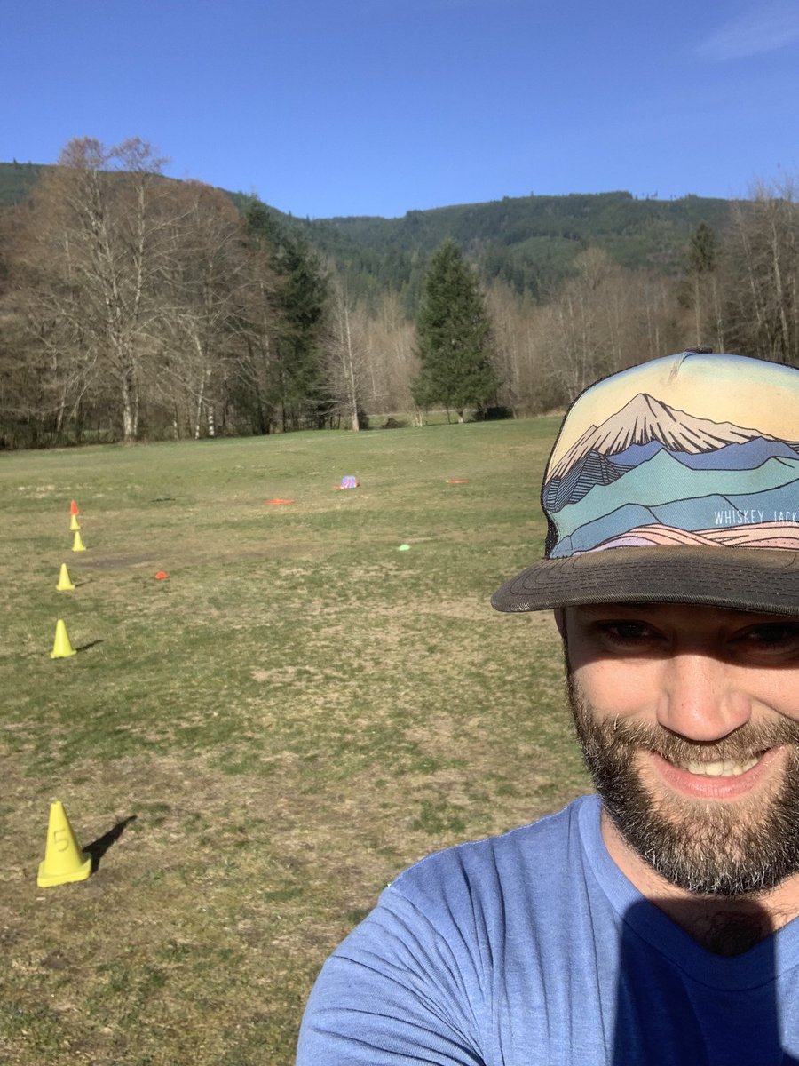 acme_p's tweet photo. WOD (workout of the day) and capture the chicken!! T shirt weather here today!! https://t.co/3tPw0TWi6Z