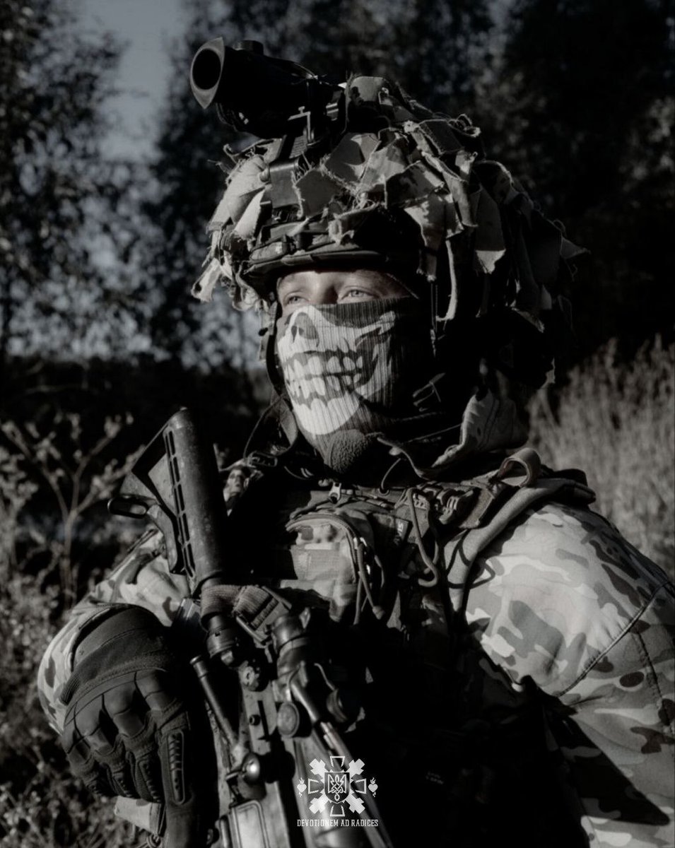 banderafella's tweet image. In #Robotyne, the push from Verbove ended thanks to our Cossacks from the 46th Brigade forcing the enemy back. Now, the action has shifted to Robotyne. The swine are attempting to storm, but fruitlessly.

Near Robotyne, there’s both equipment and a bunch of rotten ones. We nailed…