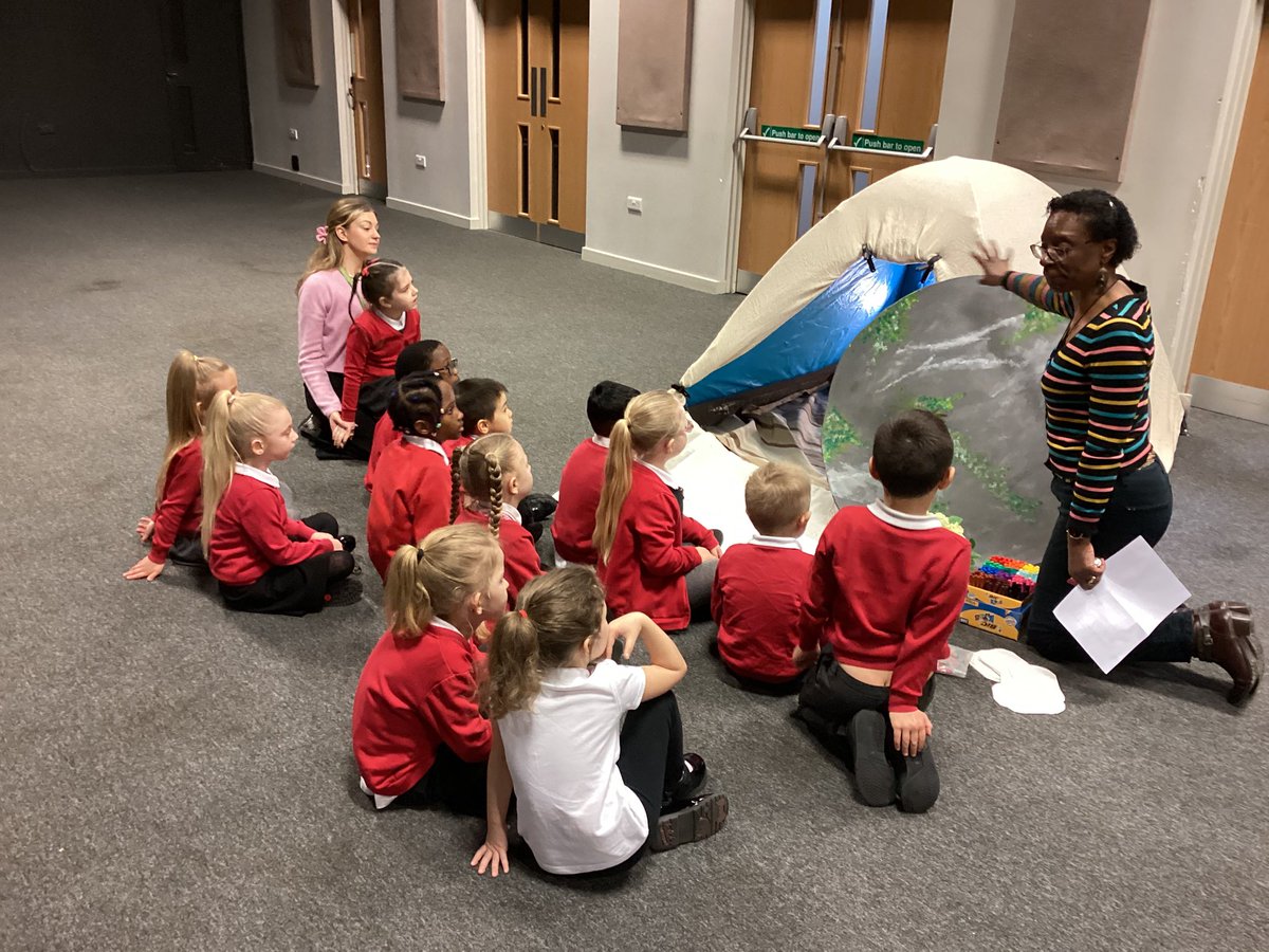 knightontmet's tweet photo. #Macaulayclass had a great time learning all about the different parts of the Easter story at Chroma church this morning #easter#RE#community ๐ฃ https://t.co/AIRksCJcmI