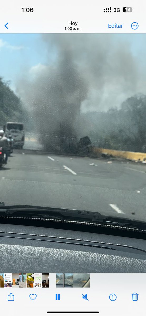 Accidente en la Arc sentido Caracas valencia km 30 camión se volcó dejando charco de gasolina en el asfalto aún autoridades sin llegar al sitio <a href="/victoria1039fm/">Victoria FM</a>