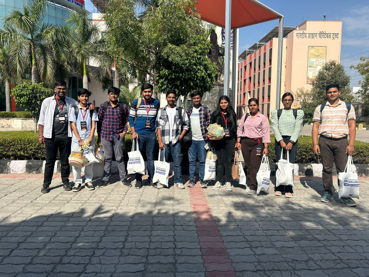 sajalbatradev's tweet photo. 🌟 This weekend was a blast mentoring at #HackHazards organized by Namespace at BPIT! 🚀 Incredible ideas and energy from the participants. A huge shoutout to my fellow mentors for their wisdom and collaboration.
Let's keep pushing boundaries and innovating together! 💡🤝 https://t.co/zSqLu7ZYxZ