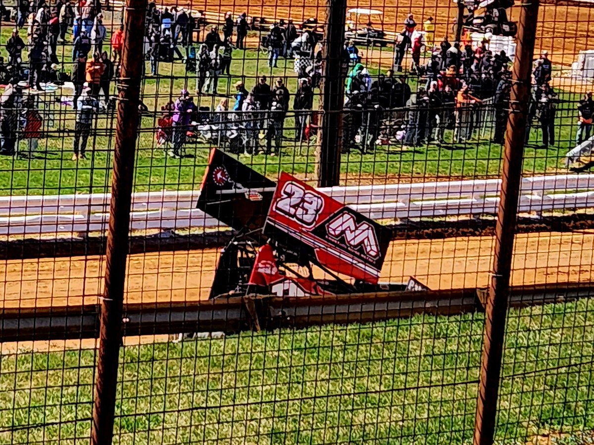 KLyter21's tweet photo. Some pics from a very dusty afternoon at the Grove. Not an ideal day to take pics. ๐ตโ๐ซ๐ #BeerHill https://t.co/FbObNuENlU