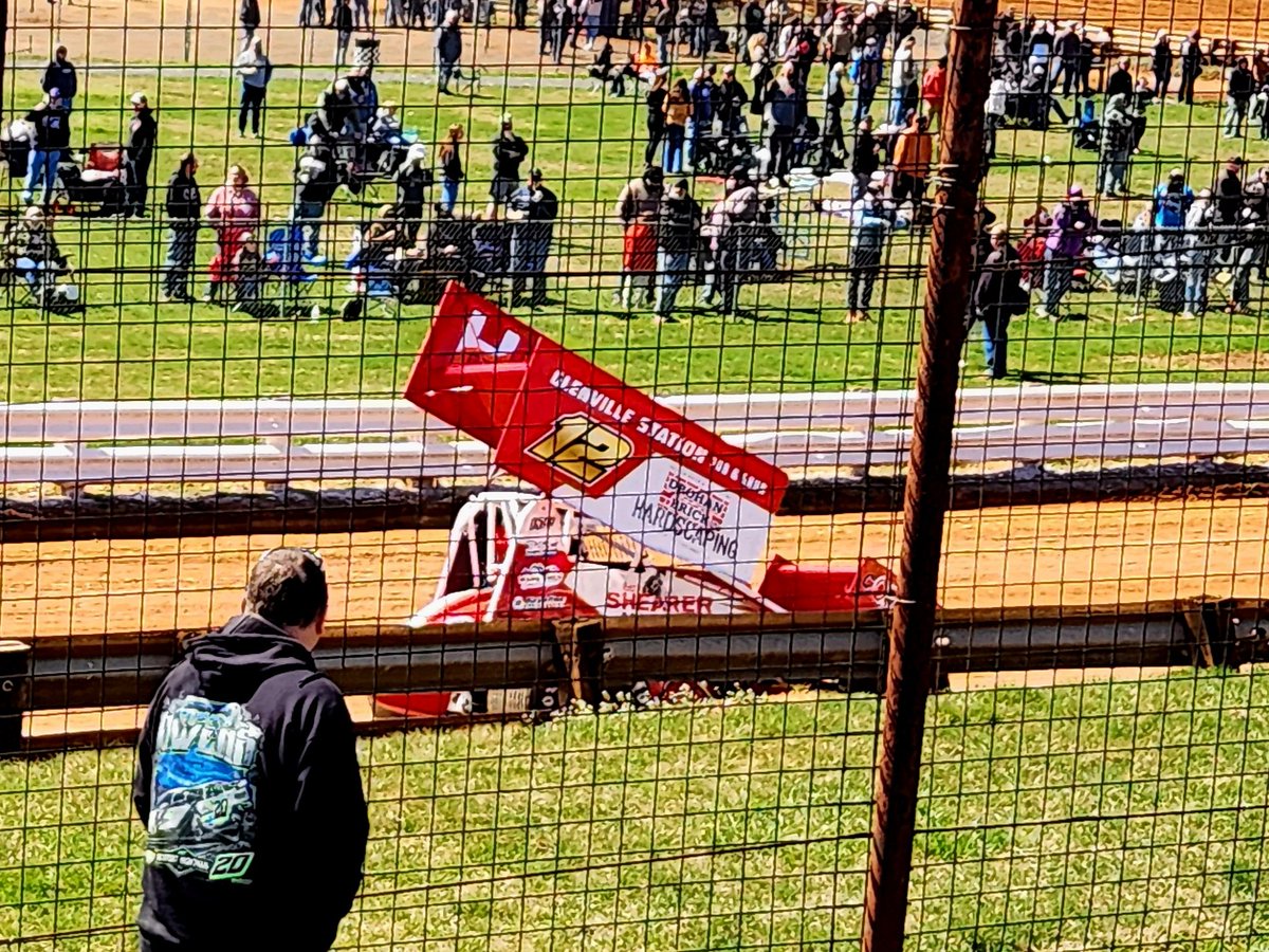 KLyter21's tweet photo. Some pics from a very dusty afternoon at the Grove. Not an ideal day to take pics. ๐ตโ๐ซ๐ #BeerHill https://t.co/FbObNuENlU