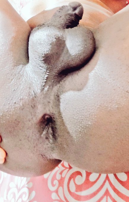 Do anybody like chocolate https://t.co/lgor9e0MFo