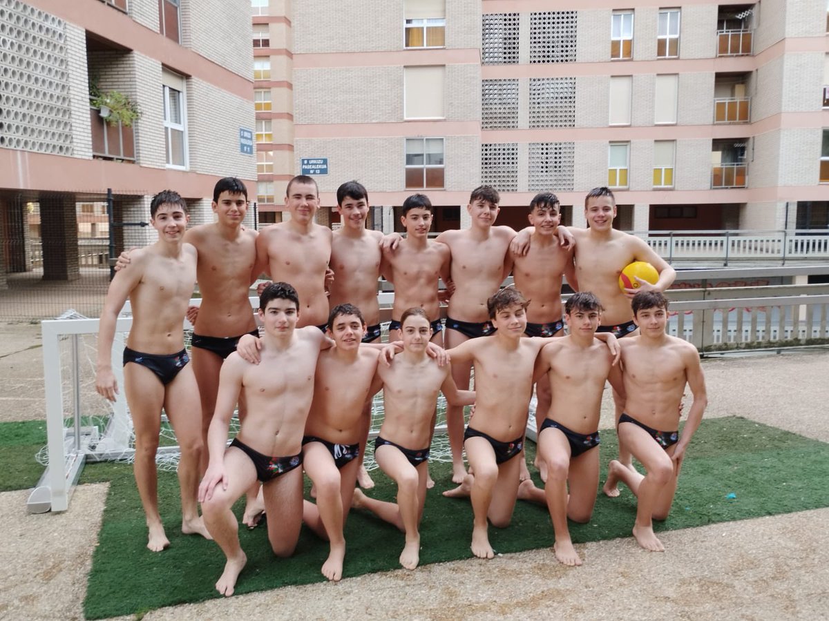 🤽🏻‍♀️ Las Selecciones de Euskadi ya están listas para el Campeonato de España Infantil por FFTT 💪🏽

A taldean sartuta baita ere: Catalunya, Madril eta Andaluzia.

Está semana en Madrid, a partir del día 21, en la Piscina M-86.

📸 Emakumezkoen eta gizonezkoen 2024ko haur Selekzioak.