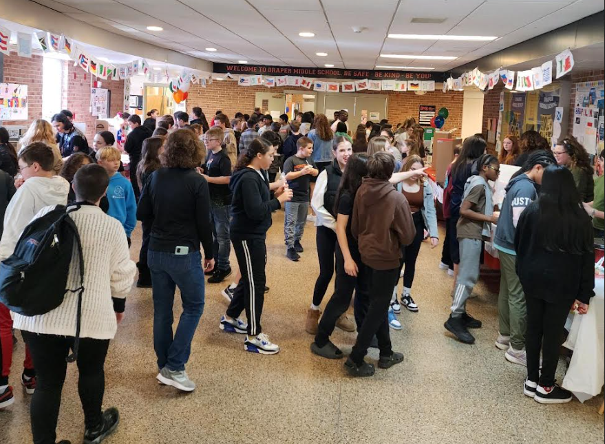 Students participated in the 3rd Annual Celebration of Cultures Day, put on by Peers for Peace &amp; No Place for Hate. 25 students created posters sharing facts about their culture w/ food samples for all to try.  WL students created decorations for the lobby! <a href="/MohonCSD/">MohonCSD</a> #MohonProud