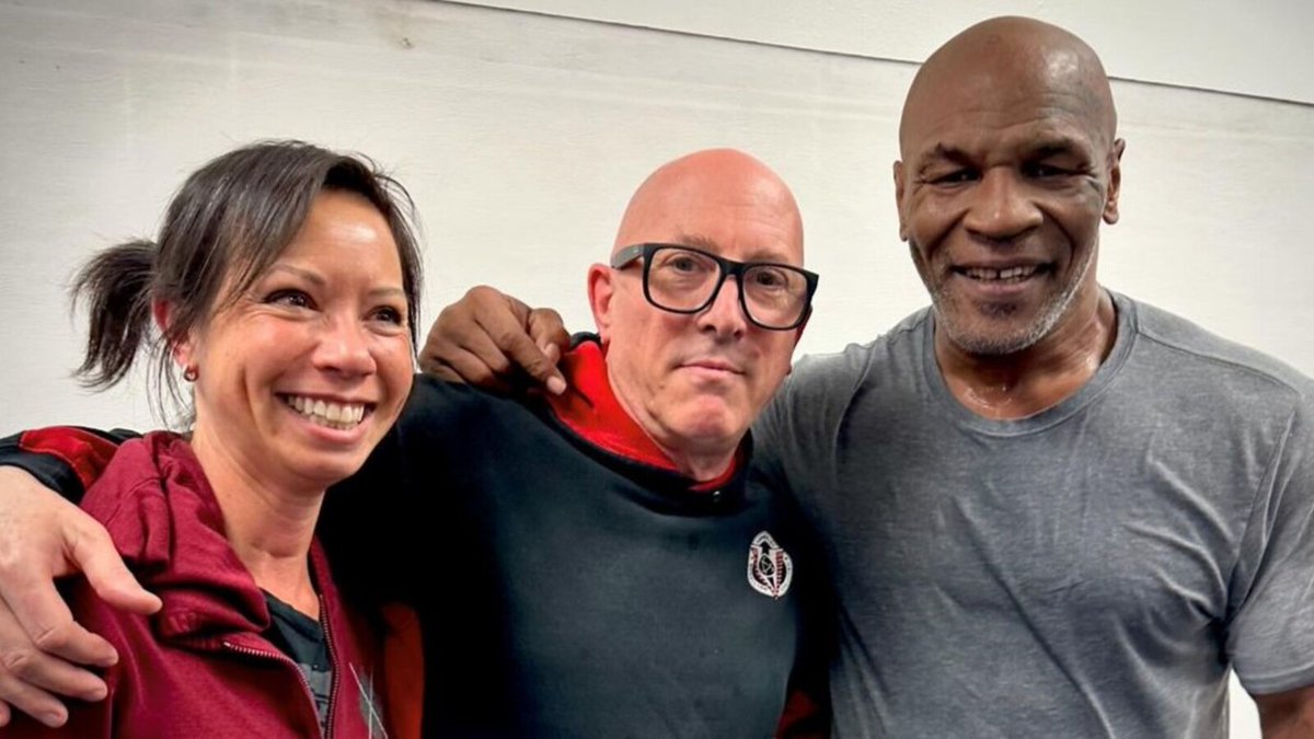 😲 TOOL singer MAYNARD JAMES KEENAN is helping MIKE TYSON train for his upcoming boxing match against JAKE PAUL revolvermag.com/culture/tool-s…