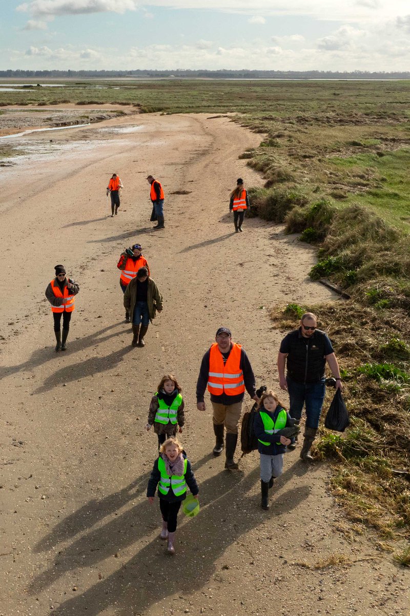 Ce week-end ce ne sont pas moins de 3 200 sites de ramassage de déchets  qui se sont mobilisés pendant 3 jours pour l'opération J'aime  la nature propre, organisée à l'initiative des #chasseurs, en collaboration avec de nombreuses associations de sport et loisir de plein air.