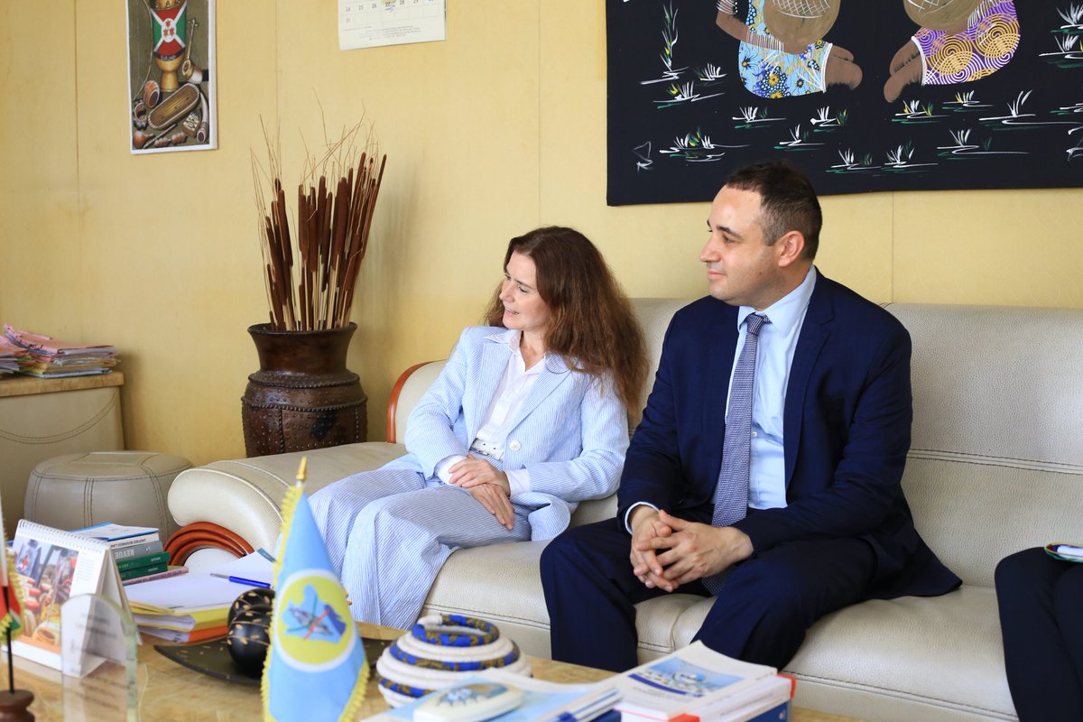 MiniJustice_BDI's tweet image. #Burundi.Excellence Madame #Domine Banyankimbona Ministre de la Justice vient de recevoir en audience,la Présidente du conseil supérieur de la Justice #Belgique,Madame @ValerieDelfosse accompagné de Micheal Wimmer @BelgiumInBuja 
Représentant de @EnabelauBurundi