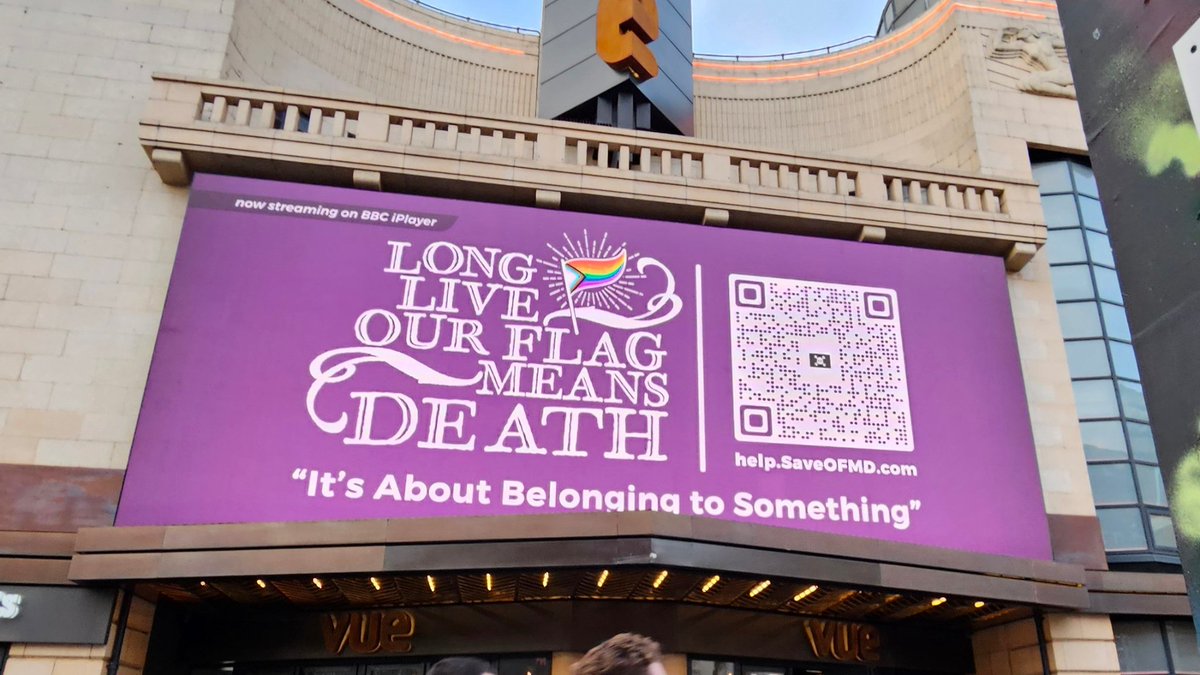 Jimothy92's tweet photo. @SaveOFMDCrew Not brave enough to say hello to the crew but glad I made the trip down to see #BeABillboard, this fandom fills my heart with warmth ☺️ https://t.co/OOdBG3S6C1