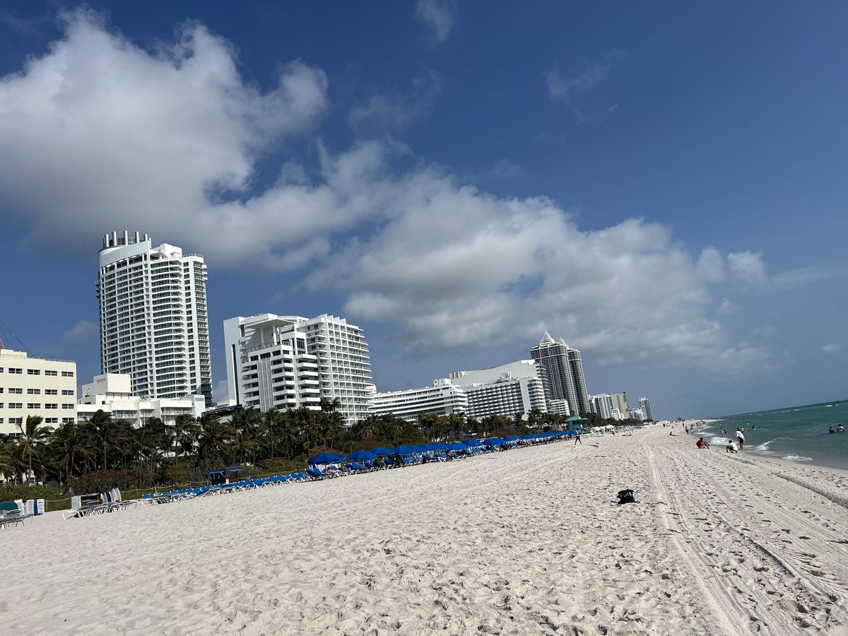 oosoriom's tweet photo. #Miami #SpringBreak https://t.co/iC0MAwfOmY