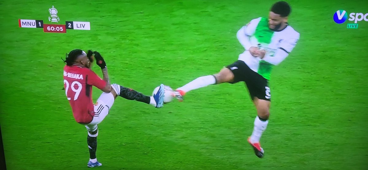 Clear and obvious offside enough to not have heavy flags? And which event was more dangerous with studs and force? And was Gomez on ball first? And how was his action worse than Van B.? <a href="/DaleJohnsonESPN/">Not Dale Johnson</a> <a href="/Edvartsen/">Svein-Erik Edvartsen</a>