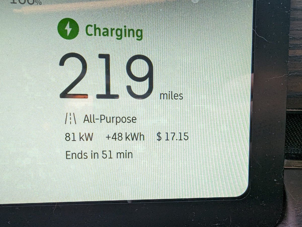 LivingInKaos's tweet image. I'm liking the current cost showing on the driver's display