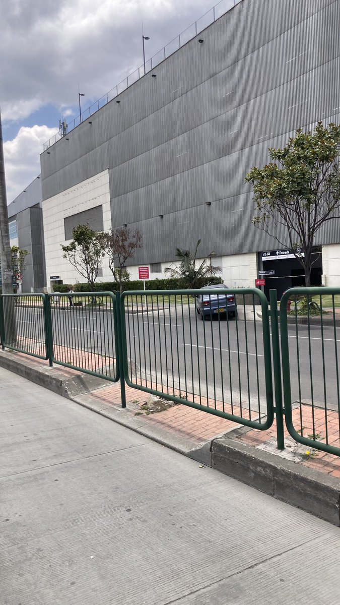 RaMM_0's tweet photo. Qué delicia esta ciudad que construye sobre lo construido. https://t.co/nzyAnua3b5