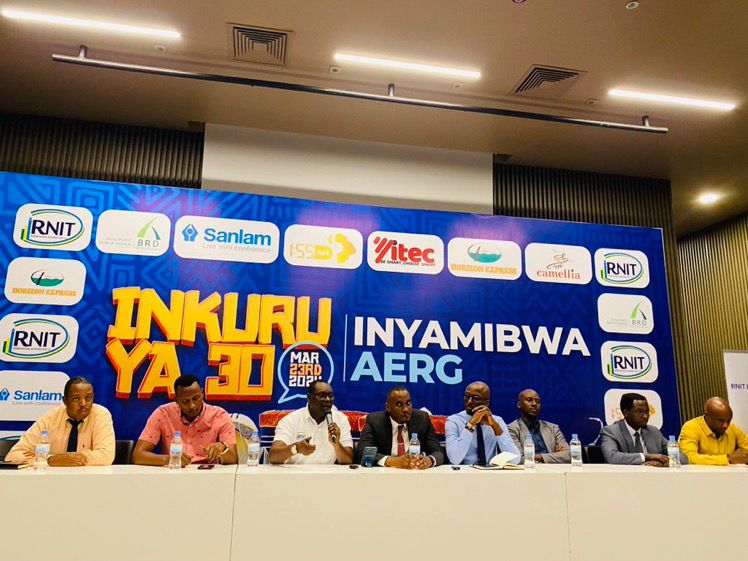 bbkigalifm's tweet photo. #BB2TO6

 Aka kanya Itorero @InyamibwaRwanda riri gusobanurira itangazamakuru ibijyanye n'igitaramo #InkuruYa30 kizaba ku ya 23 Werurwe muri @bkarenarw,Umuyobozi w'iri torero avuga ko mu myaka 30 ishize buri munyarwanda afite inkuru yabara.

#BeWireIsreal https://t.co/yiX5tOfWkQ