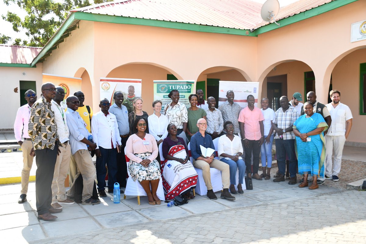 SAPCONE's tweet photo. Productive dialogue led by Ambassador #NorwayInKenya @NLinKenya, Turkana Borderland communities, CSOs, &amp; peace ambassadors, focusing on strengthening civic engagement &amp; government, promoting peace, resilience, &amp; sustainable development. @UNDPKenya @TUPADO_ @apadlodwar 
 #Peace https://t.co/rF4Q1fdcGC