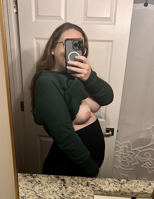 Looks like all those creampies finally caught up with me 😅🤰🏻 https://t.co/dtG1TVzI31<a href="/tag/mvsales"class="tags"><span>#mvsales</span></a>