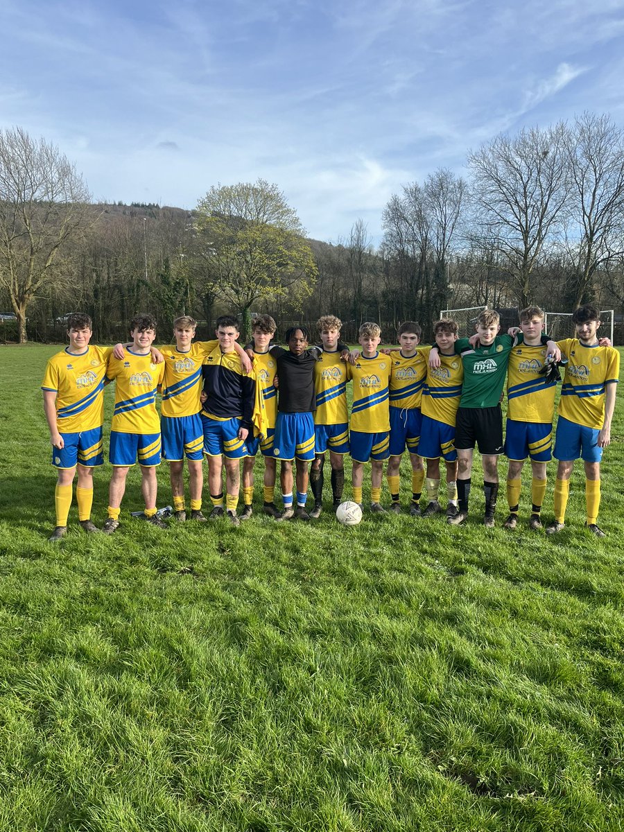 MCS PE (@mcspe1) on Twitter photo Congratulations senior ⚽️ through to the Gwent 🏆 final after a 3-2 win v a strong <a href="/Caerleonboyspe/">Caerleon CS Boys PE</a> Top effort to come from behind twice 👏🏻 PoM Joe Porter with a great penalty save to keep us in the game when 2-1 down 🧤 All goals from Jayden Makondora ⚽️⚽️⚽️ 👏🏻 Congratulations senior ⚽️ through to the Gwent 🏆 final after a 3-2 win v a strong <a href="/Caerleonboyspe/">Caerleon CS Boys PE</a> Top effort to come from behind twice 👏🏻 PoM Joe Porter with a great penalty save to keep us in the game when 2-1 down 🧤 All goals from Jayden Makondora ⚽️⚽️⚽️ 👏🏻