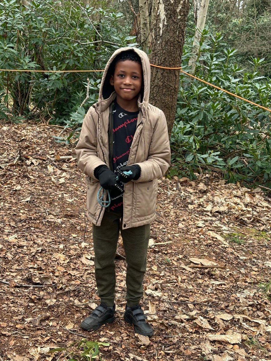 What a brilliant day! Scavenger hunt and den building 😁