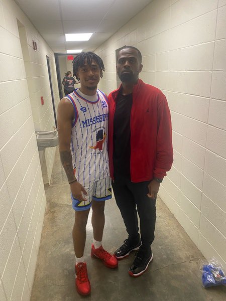 Darrin1Davidson's tweet photo. I wanna give all the glory to the lord and thank him for making me a better and stronger person i was last year to come back from a big knee surgery. But I had an great time at the all-star game with amazing support from my family, coaches and friends I finished with 8pts and 7rb https://t.co/9Qo5WMEpkY