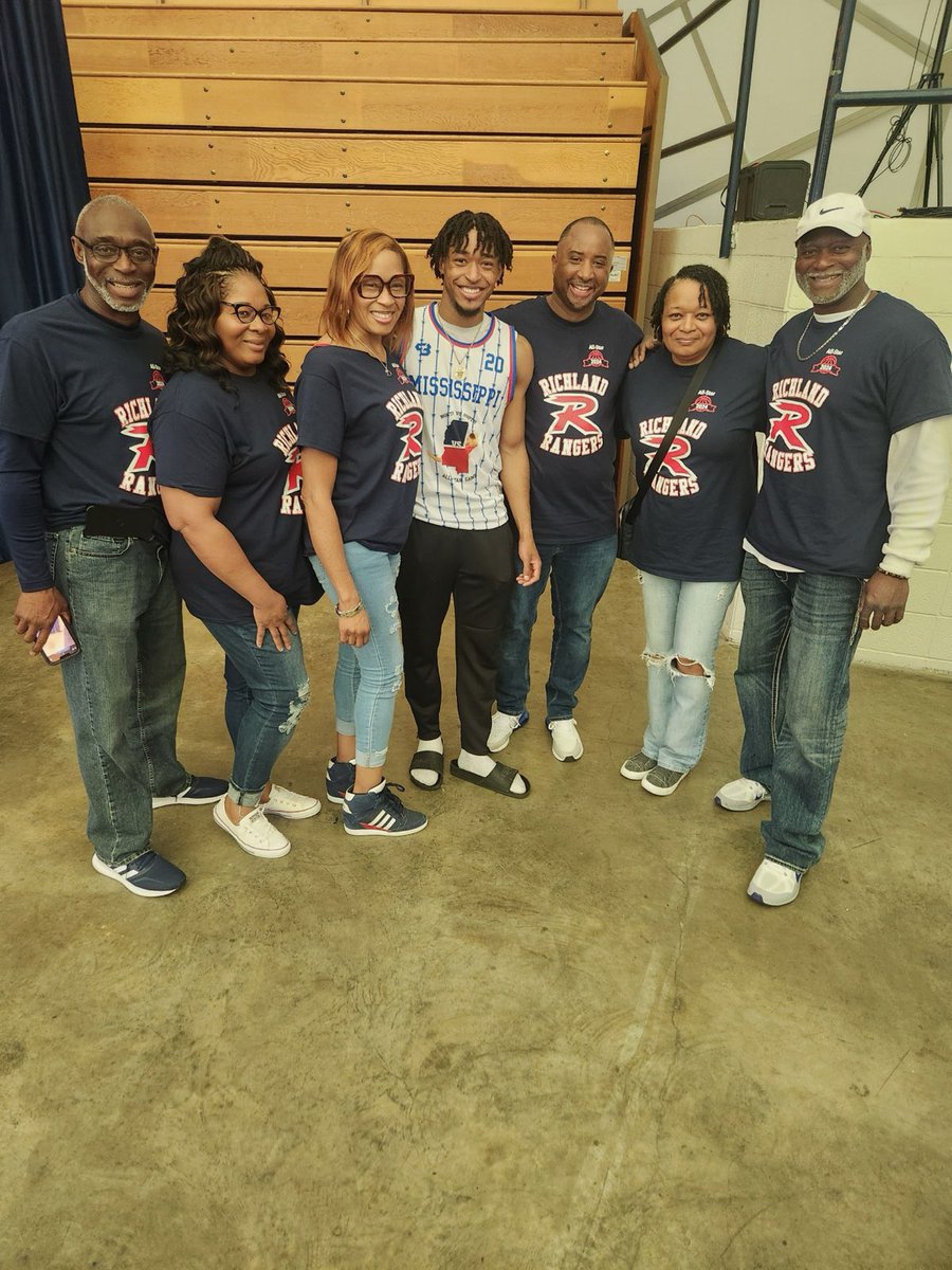 Darrin1Davidson's tweet photo. I wanna give all the glory to the lord and thank him for making me a better and stronger person i was last year to come back from a big knee surgery. But I had an great time at the all-star game with amazing support from my family, coaches and friends I finished with 8pts and 7rb https://t.co/9Qo5WMEpkY