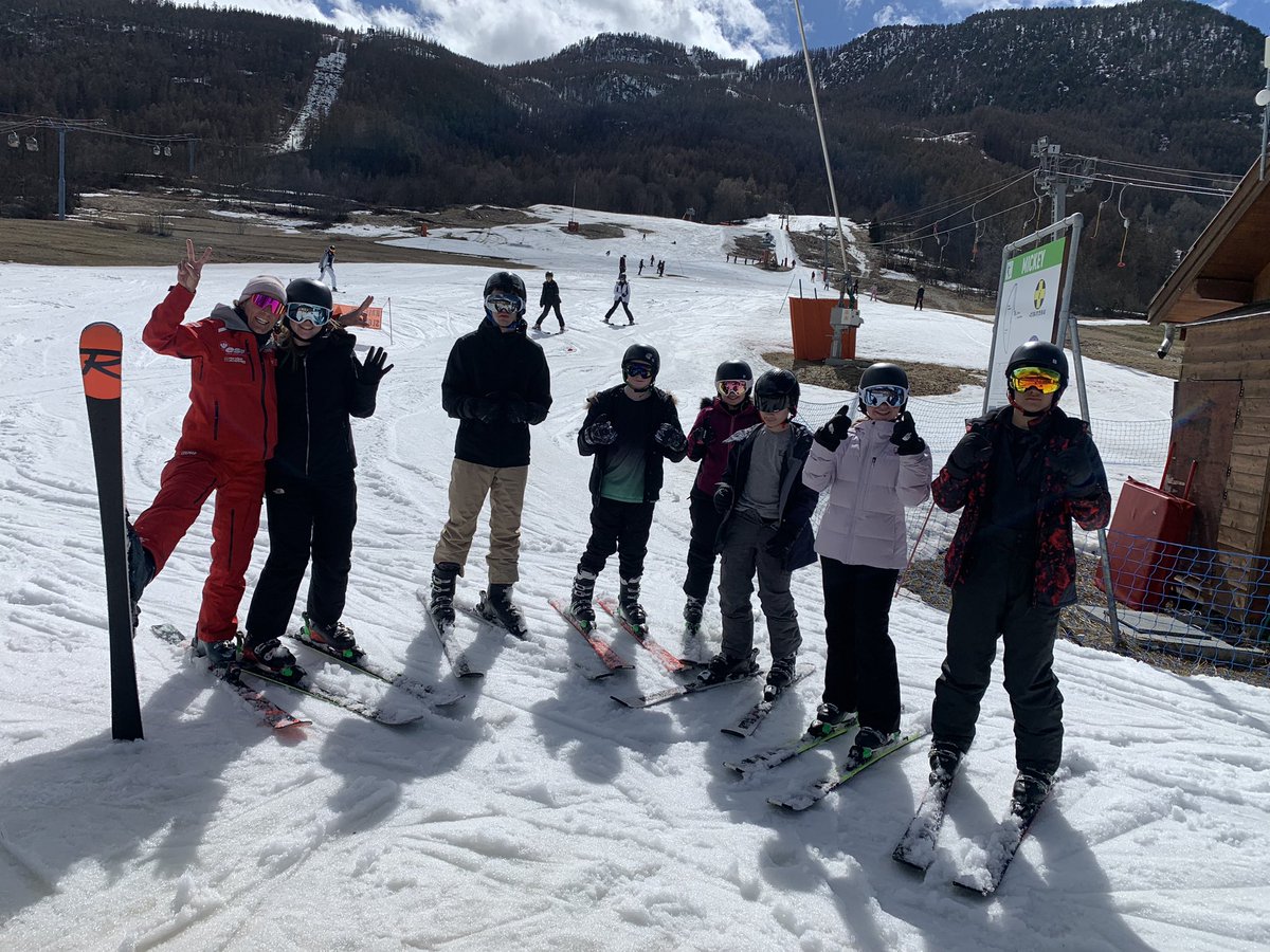StAndrewsAcadPE's tweet photo. Day 2 into the Ski trip in Serre Chevalier. Conditions great, weathers great and pupils are progressing well ���️🎿 #snowplough #parallelturns https://t.co/2cYaIRm2HU