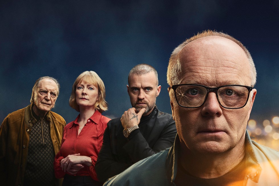 New series COMA starts tonight on Channel 5, 9pm 📺!

Yakker @jonasarmstrong_ plays Paul in this thriller alongside Jason Watkins.

Coma is a gripping four-part drama about a family man at breaking point after being terrorised by local teenagers. 

Definitely one to watch! 👀