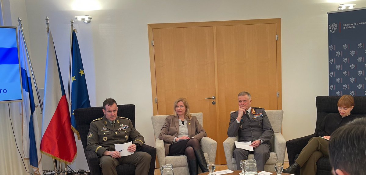 Thank you Ambassador of the Czech embassy in Finland and @Katerinaabu for the invitation to the panel discussion on ”Czechia & Finland - allied in NATO” as part of your 25th anniversary as a @nato member. Very interesting panel discussion!