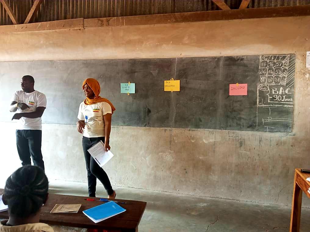 SustainableOng's tweet photo. Nous étions aujourd'hui au CEG 1 de NIKKI pour la Semaine Mondiale de l'Argent et de la Semaine Nationale de l'Education Financière 💰

Belle ambiance interactive pour sensibiliser les apprenants à l'épargne, la gestion des dépenses et l'investissement.

#SMA
#SNEF
Cc @Aflatoun https://t.co/oz7Bk99bW1