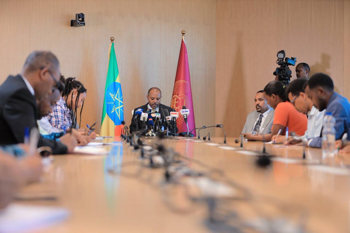 combankethiopia's tweet photo. የኢትዮጵያ ንግድ ባንክ ፕሪዚዳንት ባለፉት ስምንት ወራት በባንኩ ዲጂታል አገልግሎቶች በተከናወኑ ከ800 ሚሊዮን በላይ ግብይቶች ከ10 ትሪሊዮን በላይ የገንዘብ ዝውውር ተፈፅሟል፡፡ ይህም ከአጠቃላዩ የገንዘብ ዝውውር 73 በመቶ መሆኑን ገልፀዋል፡፡ https://t.co/uxlScDjXqs