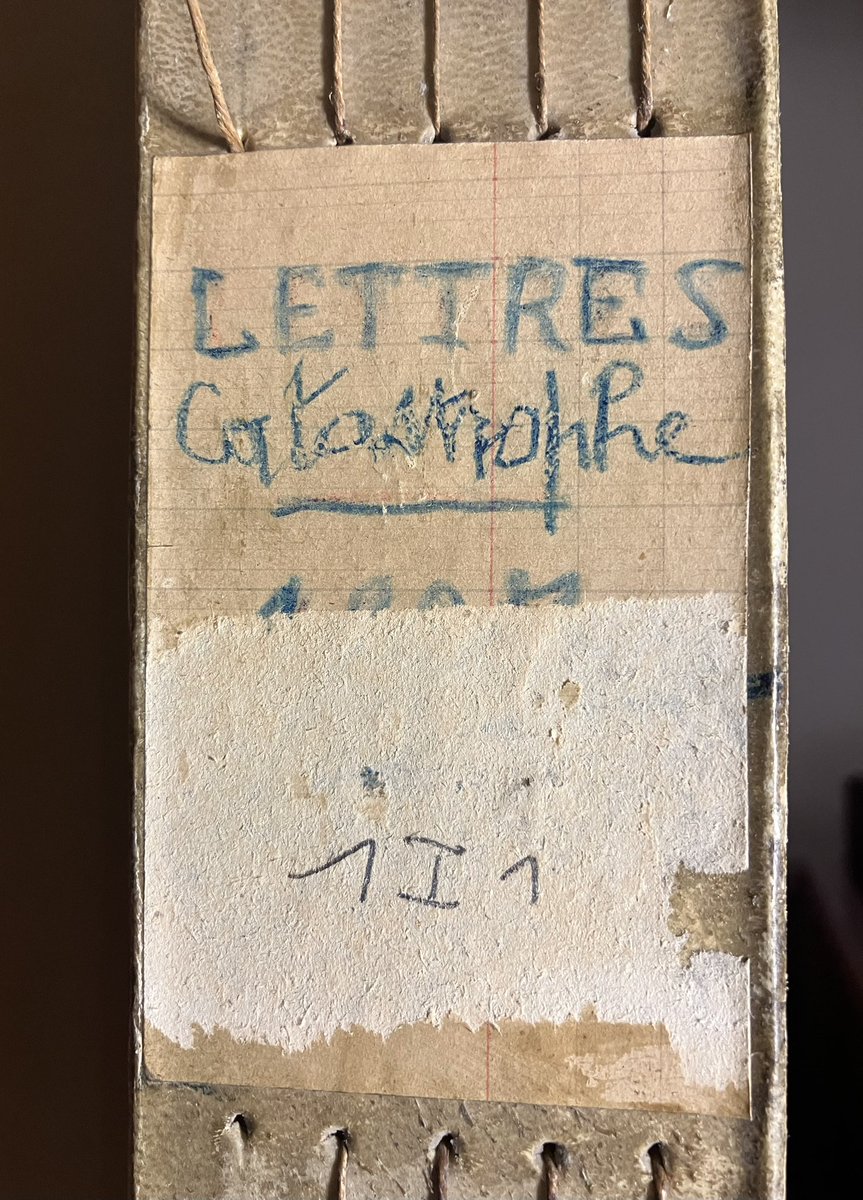 Un intitulé beaucoup plus accrocheur que « divers » ou « vieux papiers » !

#archives #viedarchiviste #correspondance