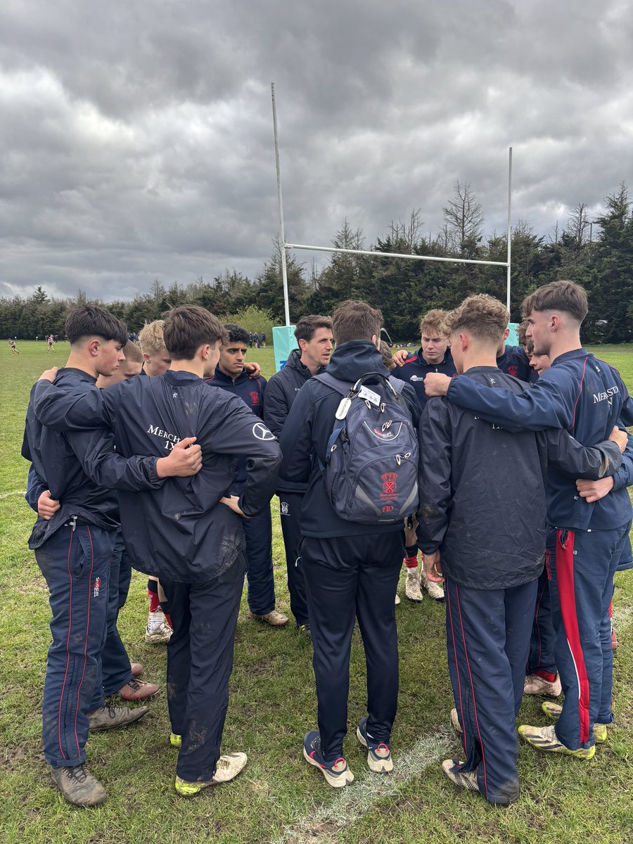 MerchiSport's tweet photo. 🏰🏉@MerchiRugby🏉🏰
A solid first day @RPNS7s for the 1st VII. We go again tomorrow in Day 2 of the Vase Competition.💪
Fantastic to see @Merchistonian, previous Captain of School & Captain of Rugby @patrick__kelly1 on the sideline!💙
#MakingtheCastleStronger
#ReadyAyReady https://t.co/iTJ9SJHTHI