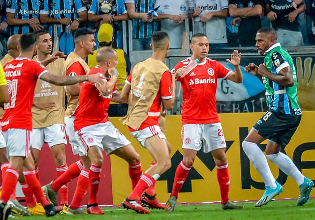 PELEAS EN COPA LIBERTADORES

| Abro Hilo |   🏆⚔️