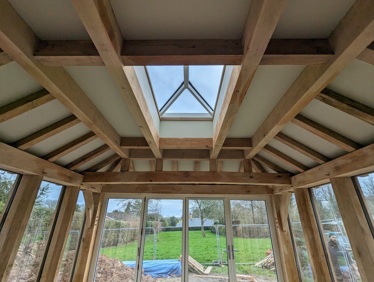 We've recently completed this garden room, as part of a fantastic new home build by David Box Ltd. 
#oakframe #gardenroom #oakframing #traditionalcraft #homebuild #yorkshire